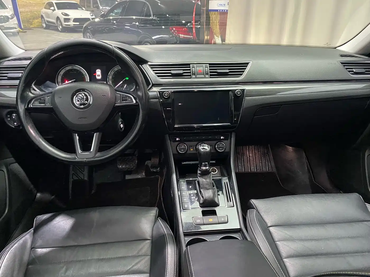 Škoda Superb 2018 TSI330 DSG Luxury Edition China V фото 15