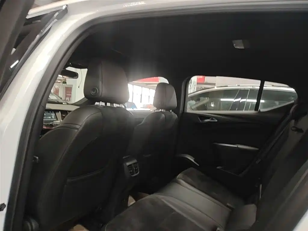 Buick Verano 2018 Hatchback GS 20T Dual Clutch Leading фото 17
