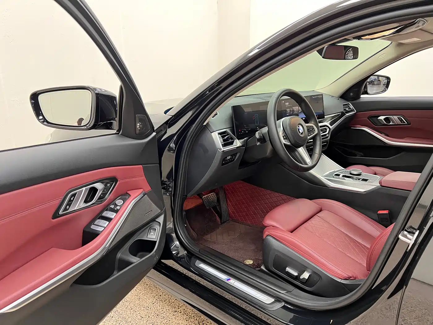 BMW 3 Series 2023 325Li M Sport Black Night Package фото 15