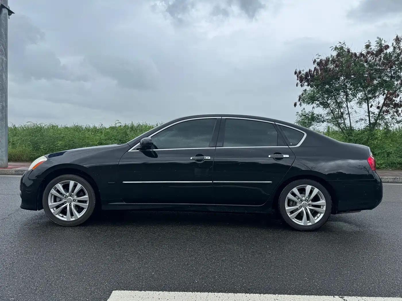 Infiniti M Series 2009 2008 M35 Premium Edition