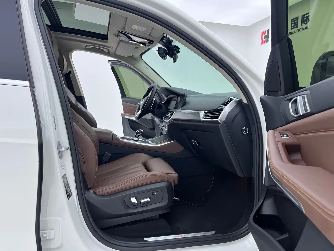 BMW X5 (Import) 2019 xDrive40i M Sport Package фото 8