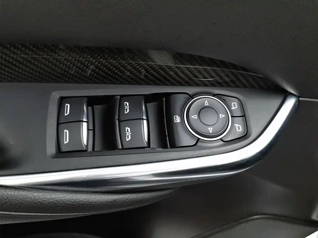 Cadillac XT4 2019 2018 28T 4WD Leading Sport Edition