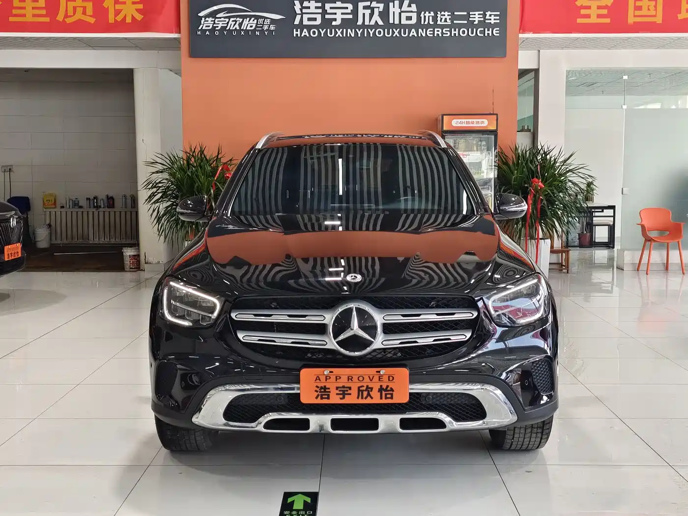 MERCEDES-BENZ GLC