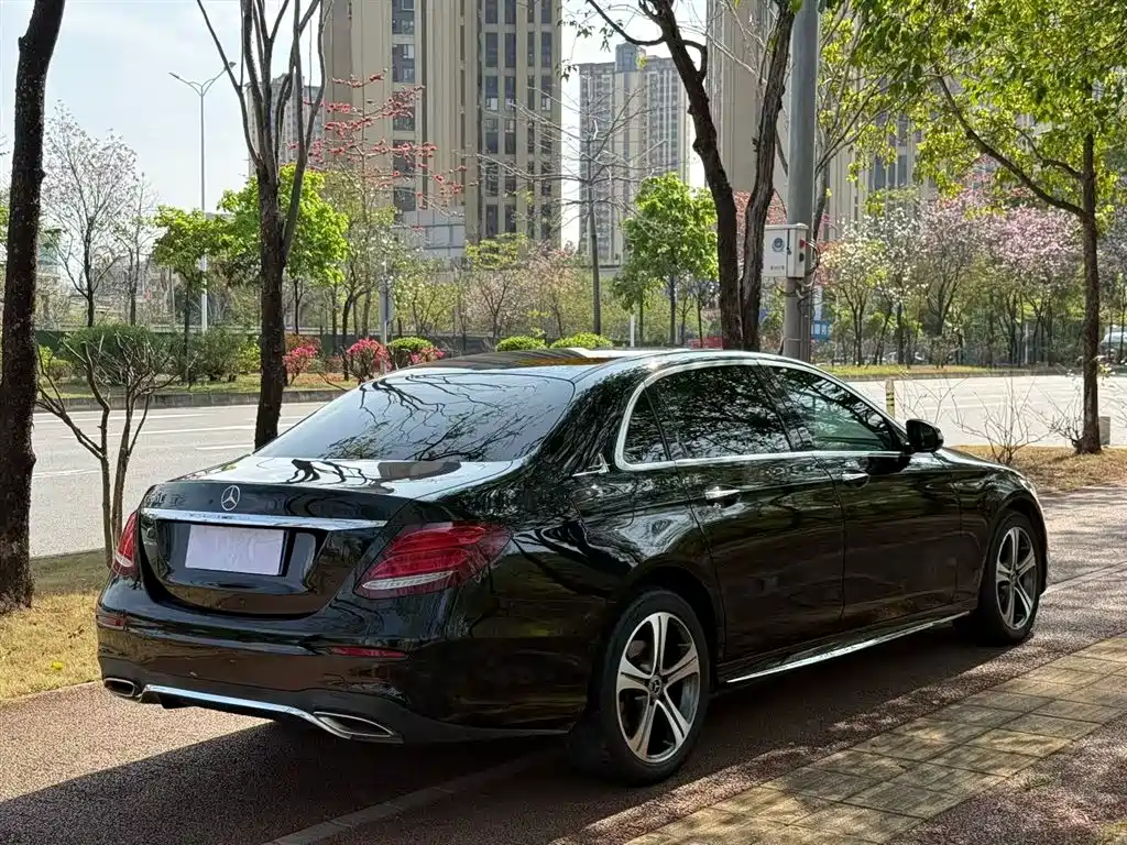 Mercedes-Benz E-Class 2016 E 200 L Sport Type фото 6