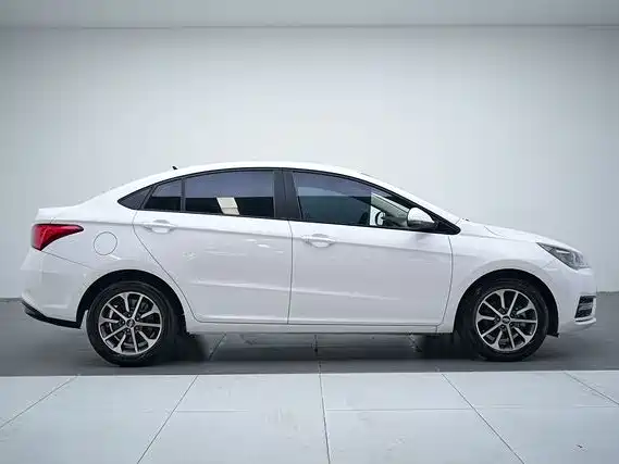 CHERY ARRIZO 5
