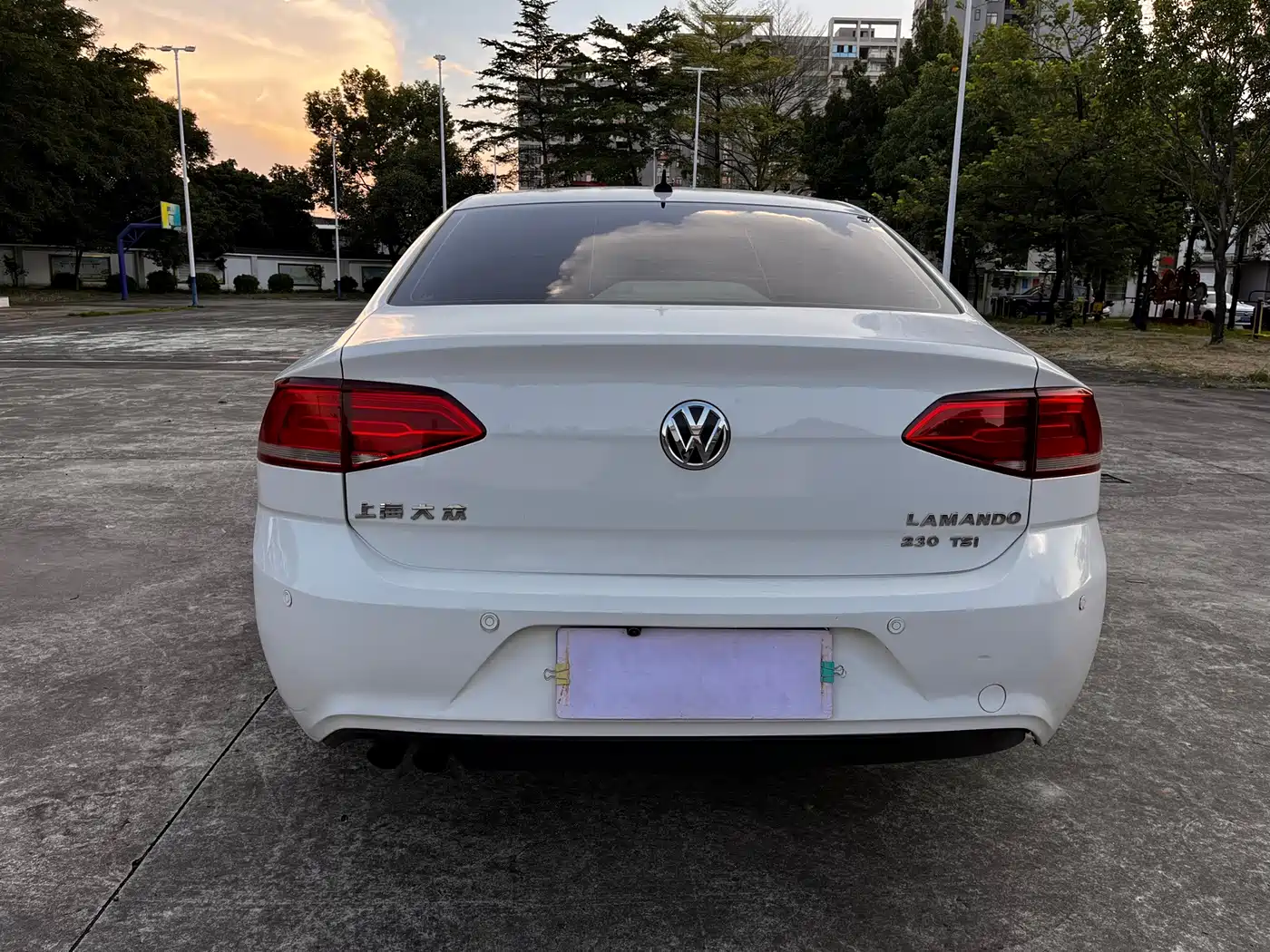 Volkswagen Lamando 2015 2015 230TSI DSG Style