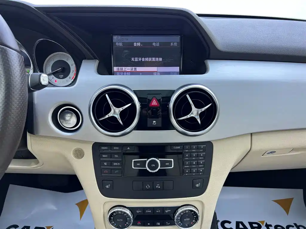 Mercedes-Benz GLK-Class 2013 Facelift GLK 300 4MATIC Fashion фото 14