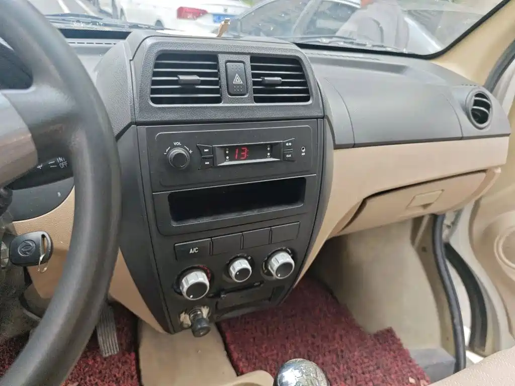 Dongfeng Xiaokang C37 2019 2019 1.5L Premium II China VI DK15