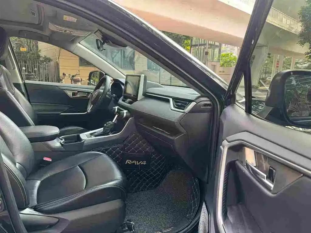 Toyota RAV4 Rongfang 2020 2.0L CVT AWD Trend Edition фото 8