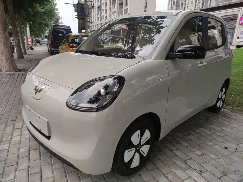 Wuling Motors Hongguang MINIEV 2026 2025 4-Door Advanced