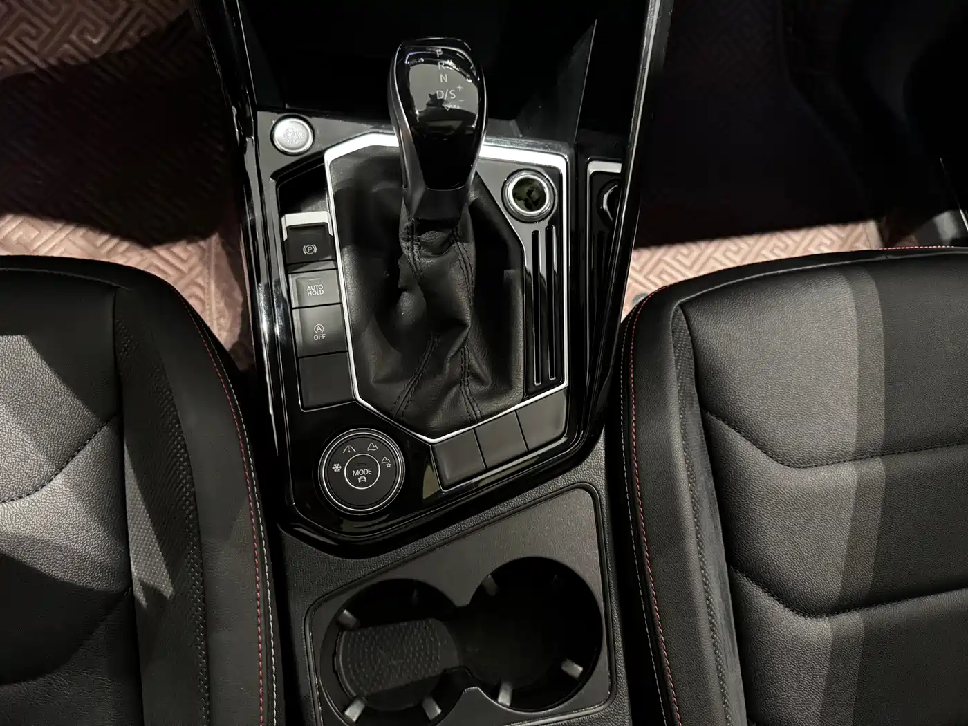 Volkswagen Tayron 2019 2019 330TSI 4WD Luxury China V