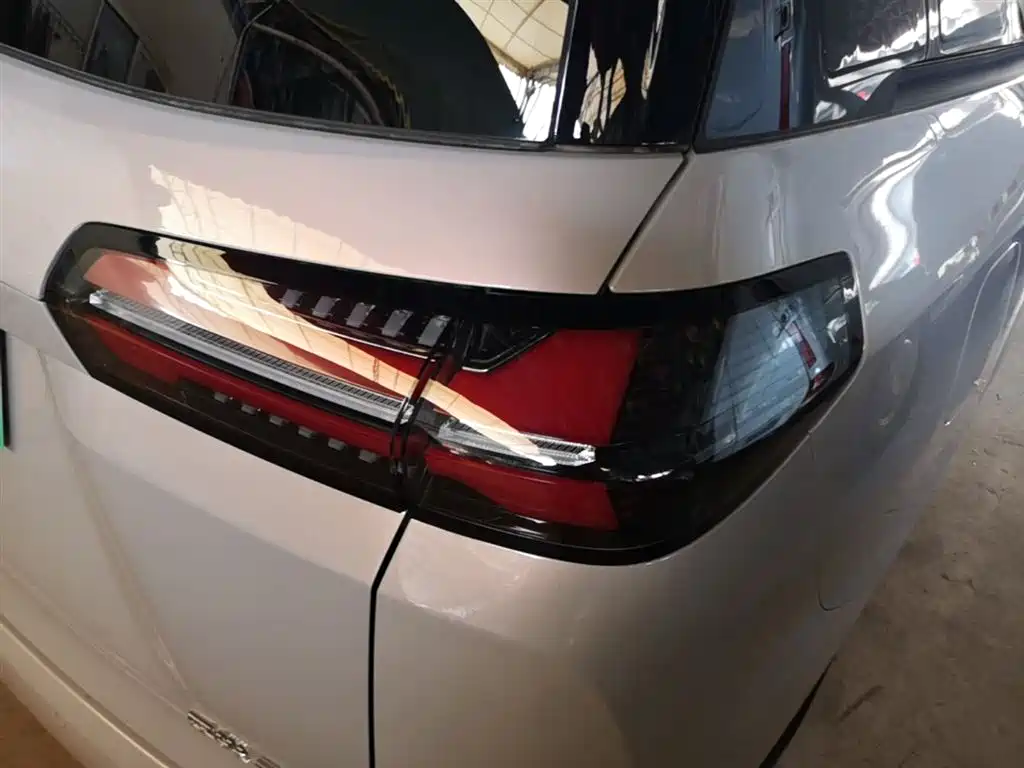 Wuling Motors Xingguang 730 New Energy 2025 2025 Model Plug-in Hybrid Base Version