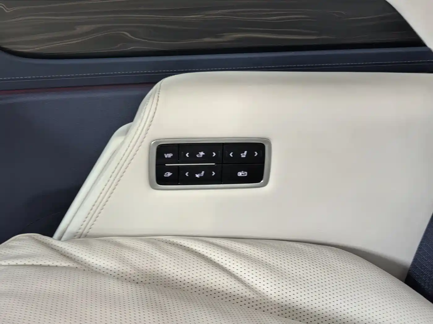 Buick Century 2025 2.0T 6-Seater World Edition фото 15