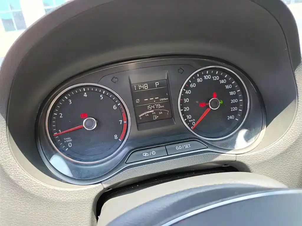 Volkswagen Polo 2016 1.6L Automatic Comfort фото 12