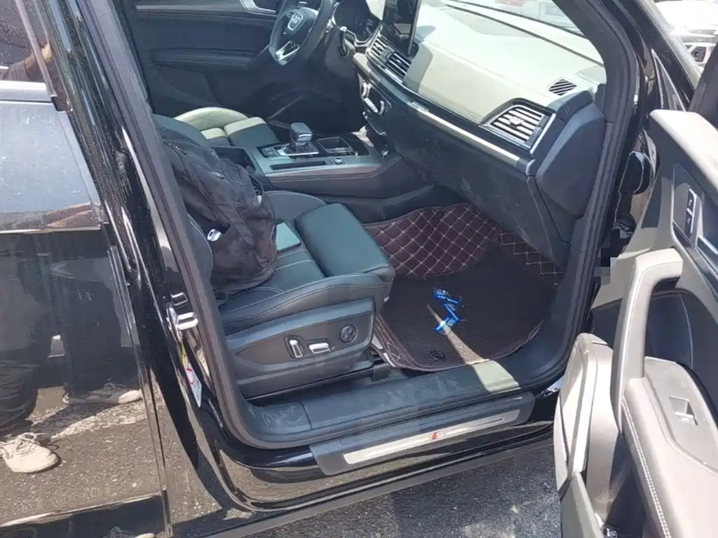 Audi Q5L 2024 Model 45 TFSI Luxury Dynamic фото 11