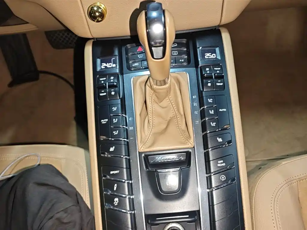 Porsche Macan 2014 Macan 2.0T фото 13