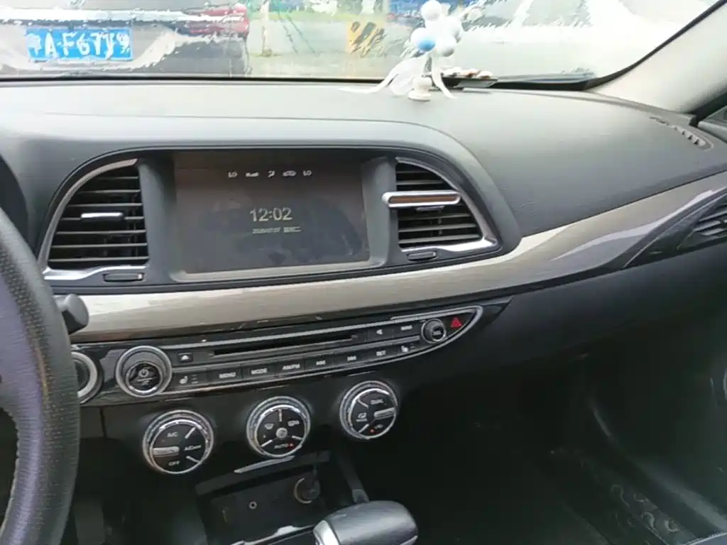 GAC Trumpchi Trumpchi GA6 2018 2016 235T DCT Luxury Edition