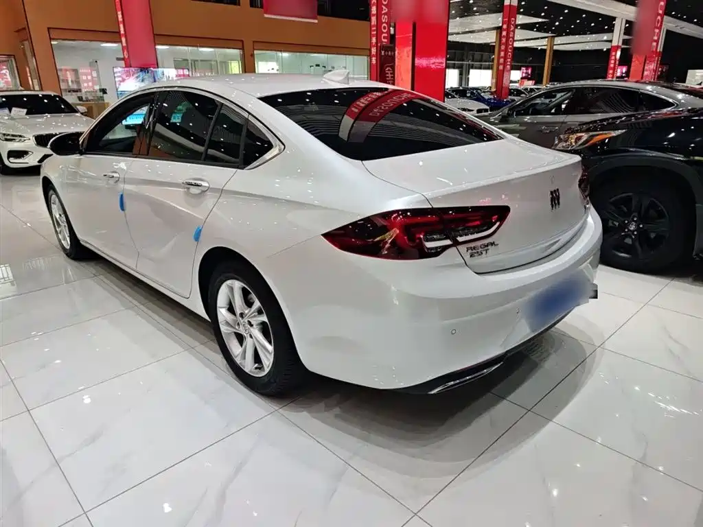 Buick Regal 2024 25T Ultra Comfort Edition фото 12