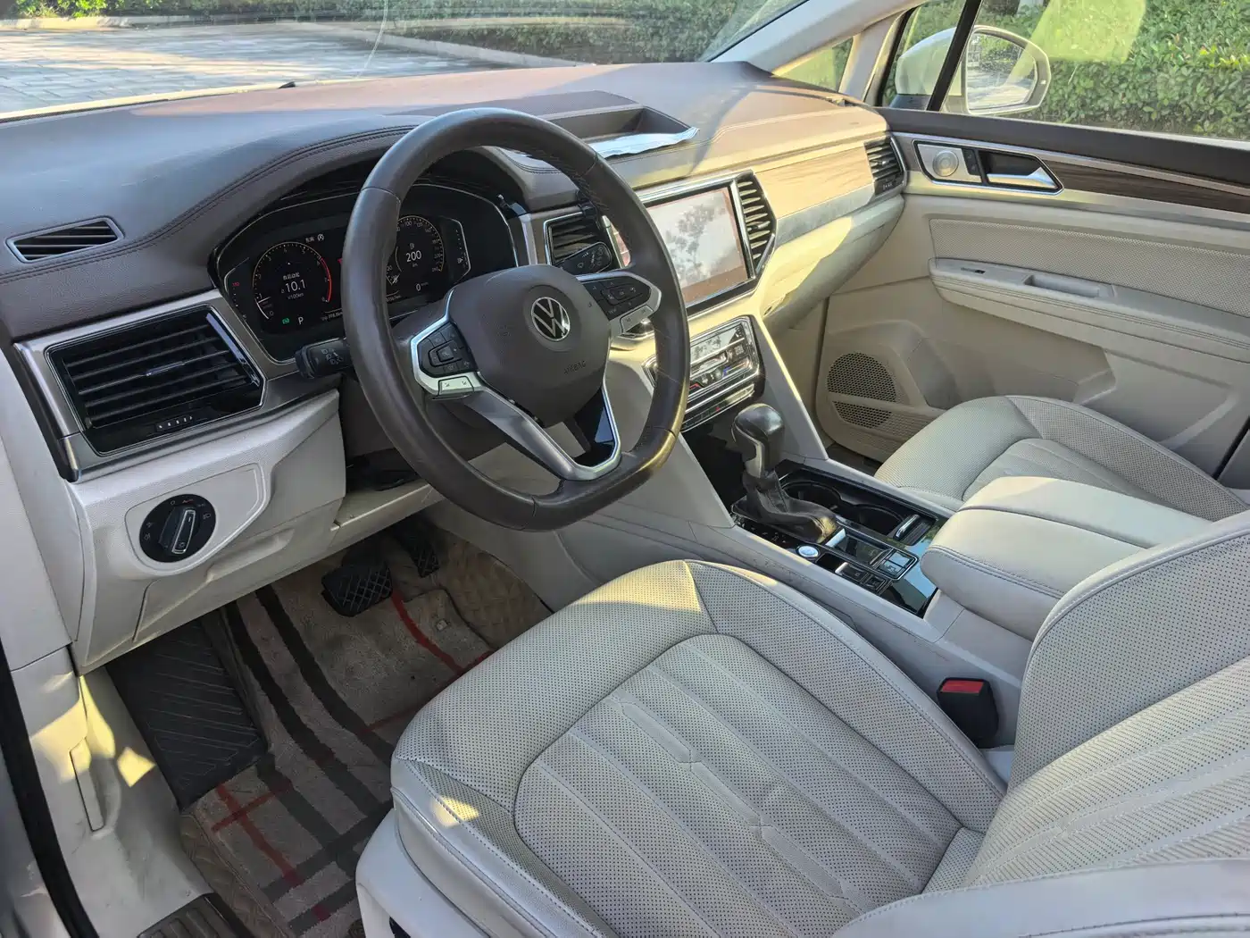 Volkswagen Viloran 2020 330TSI Luxury Edition фото 9
