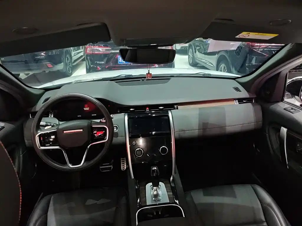 Land Rover Discovery Sport 2022 Model Facelift 249PS R-Dynamic S Performance Edition 5-seater фото 4
