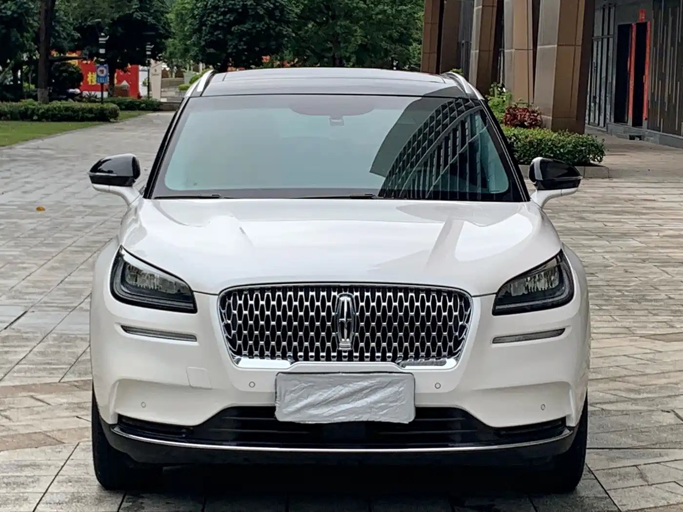 LINCOLN ADVENTURER