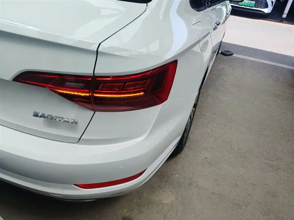 Volkswagen Sagitar 2021 280TSI DSG Surpassing Edition фото 8
