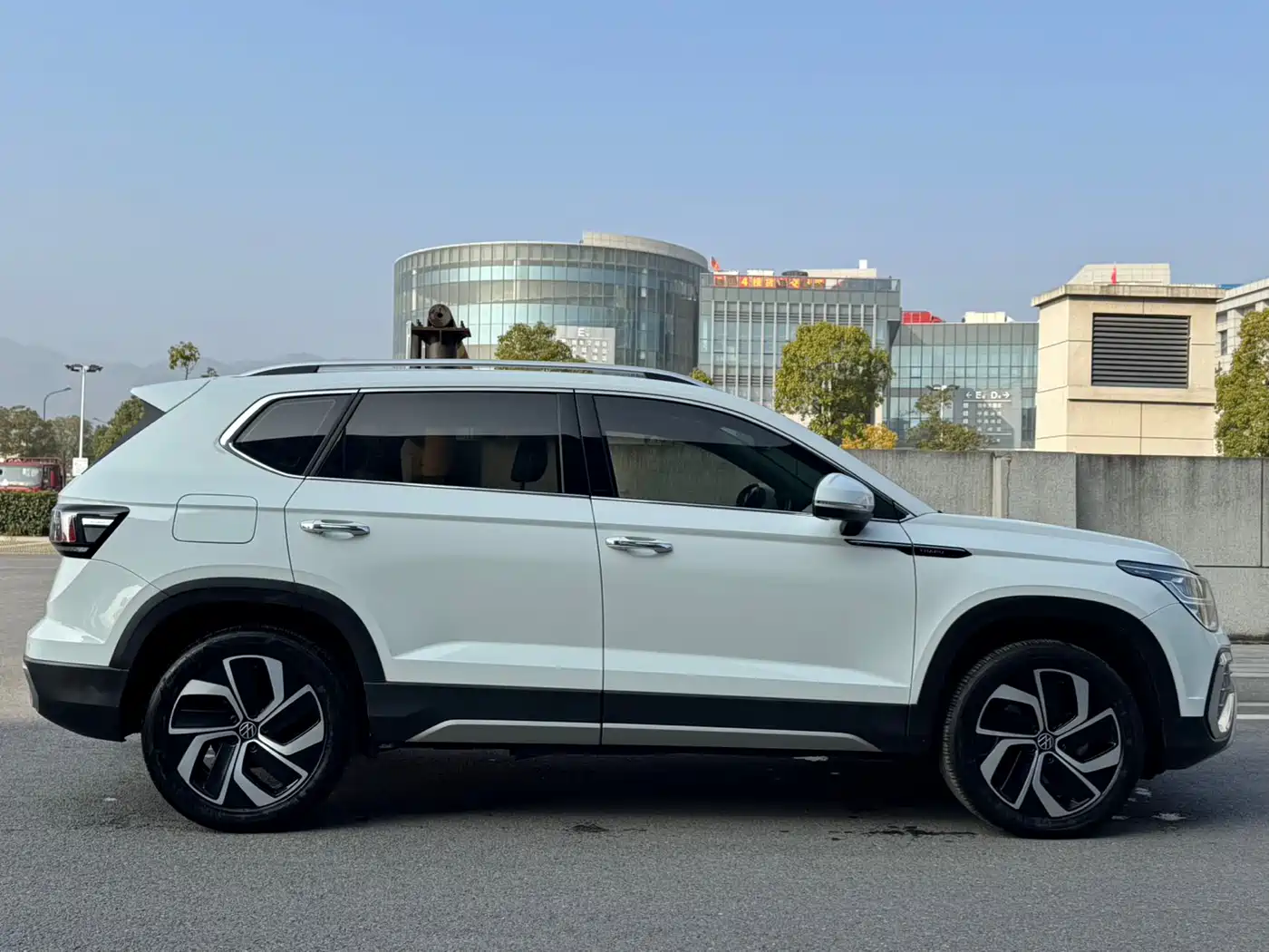 Volkswagen Tharu 2023 300TSI 2WD Full Moon Edition фото 7