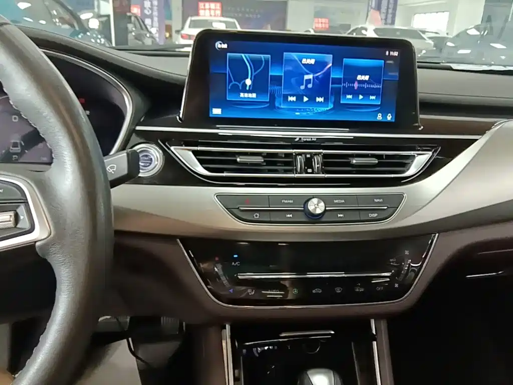 Changan Raeton CC 2018 2018 1.5T Auto Smart Elegance China V