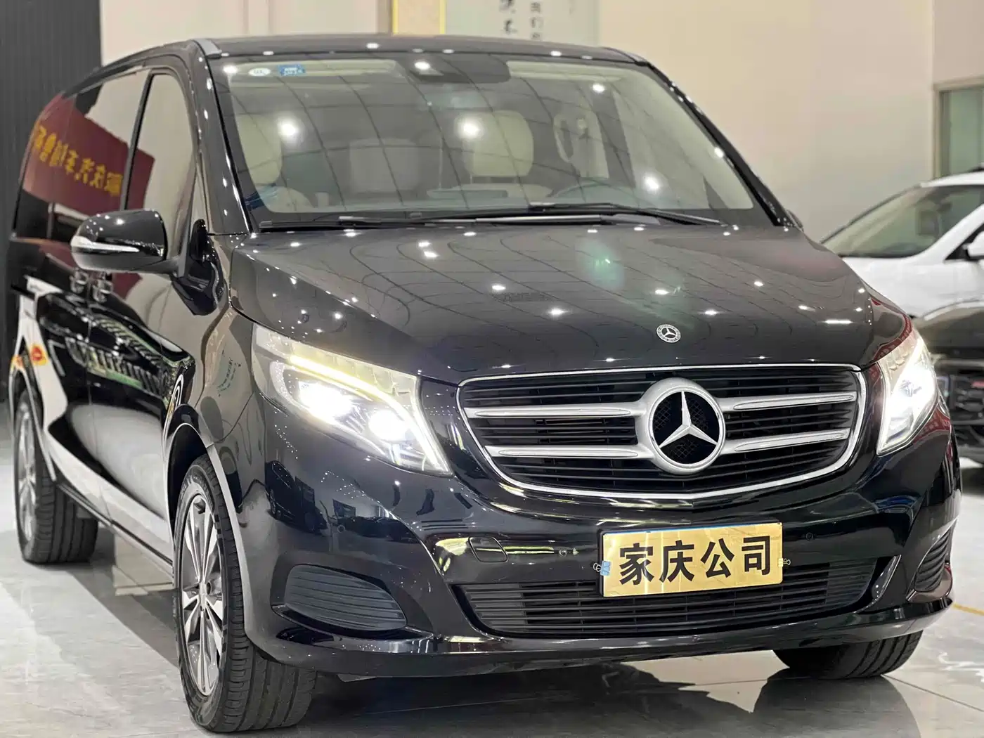 Mercedes-Benz V-Class 2018 V 260 Navigator Edition China VI фото 3