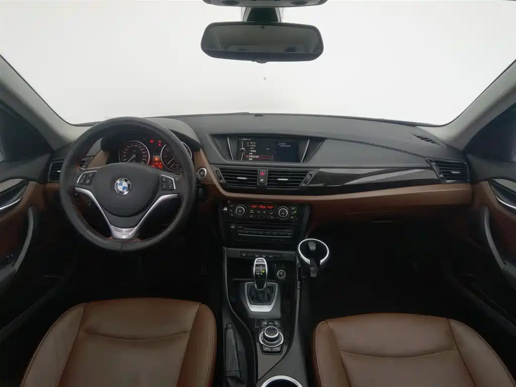 BMW X1 2013 xDrive20i X Design Package фото 5