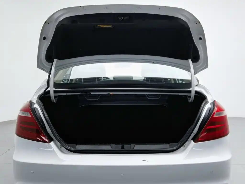 Фото 16 - Geely Emgrand