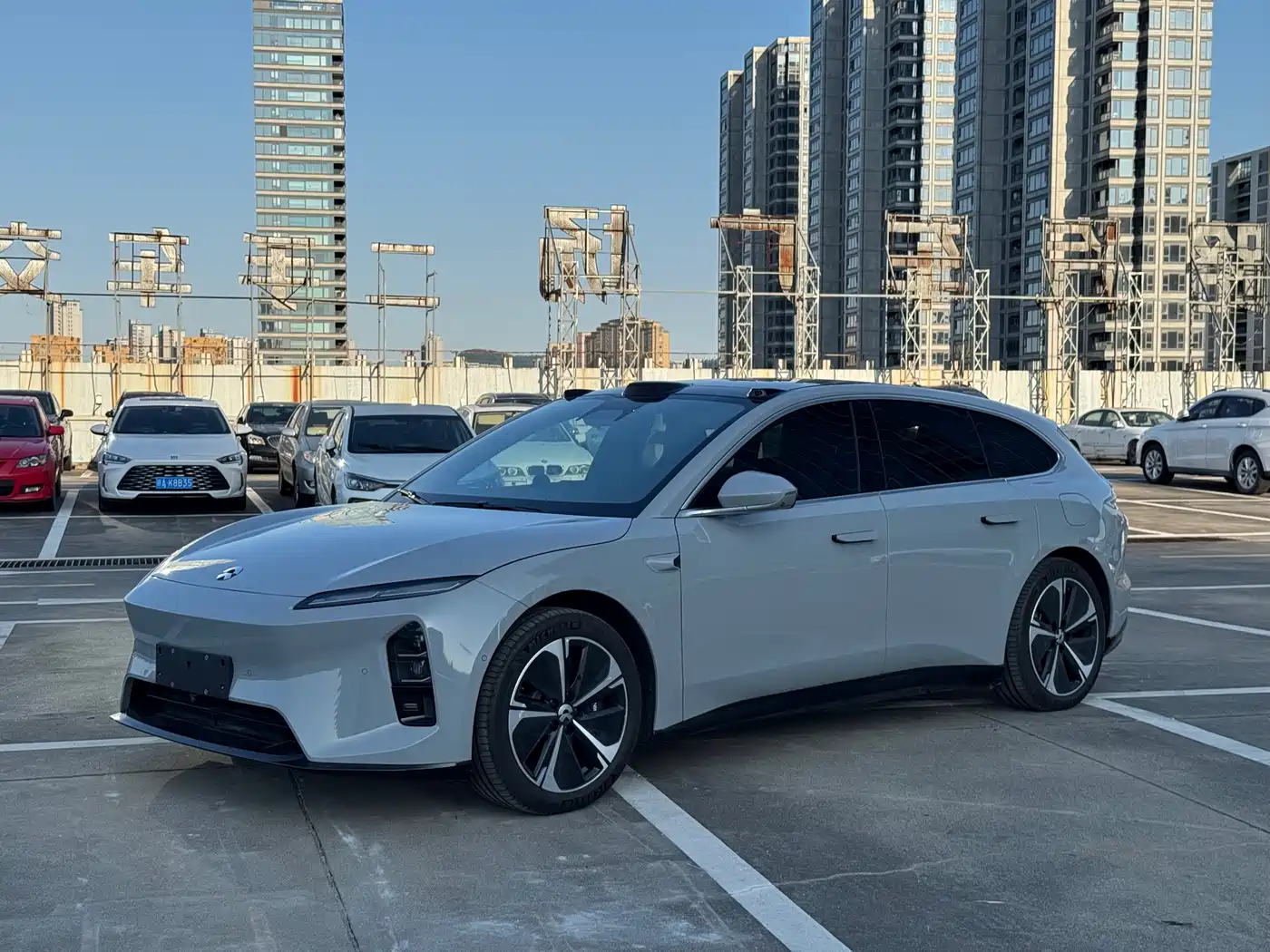 NIO ET5T 2025 Model Champion Commemorative Edition 75kWh Touring фото 2