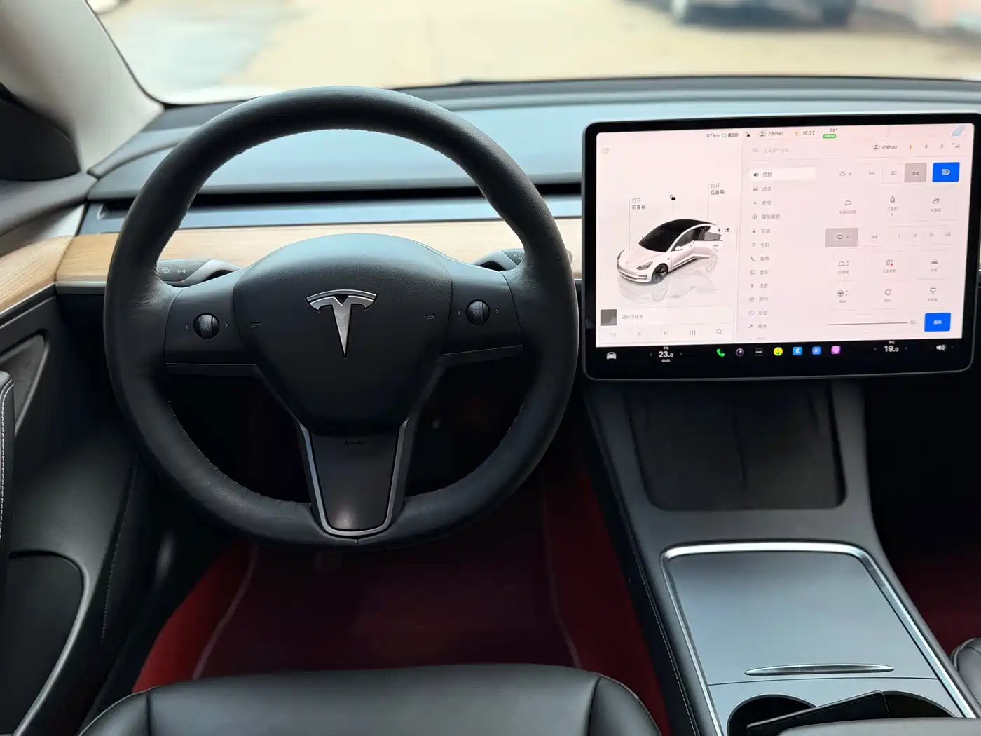 Фото 11 - Tesla Model 3