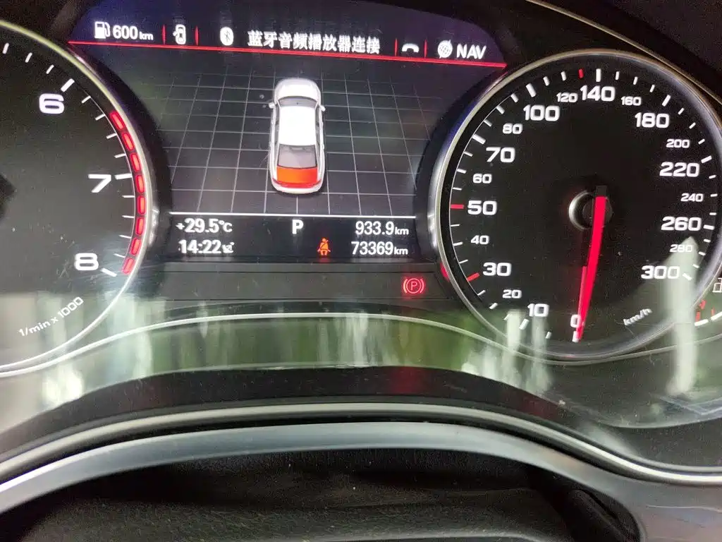 Фото 5 - Audi A6L