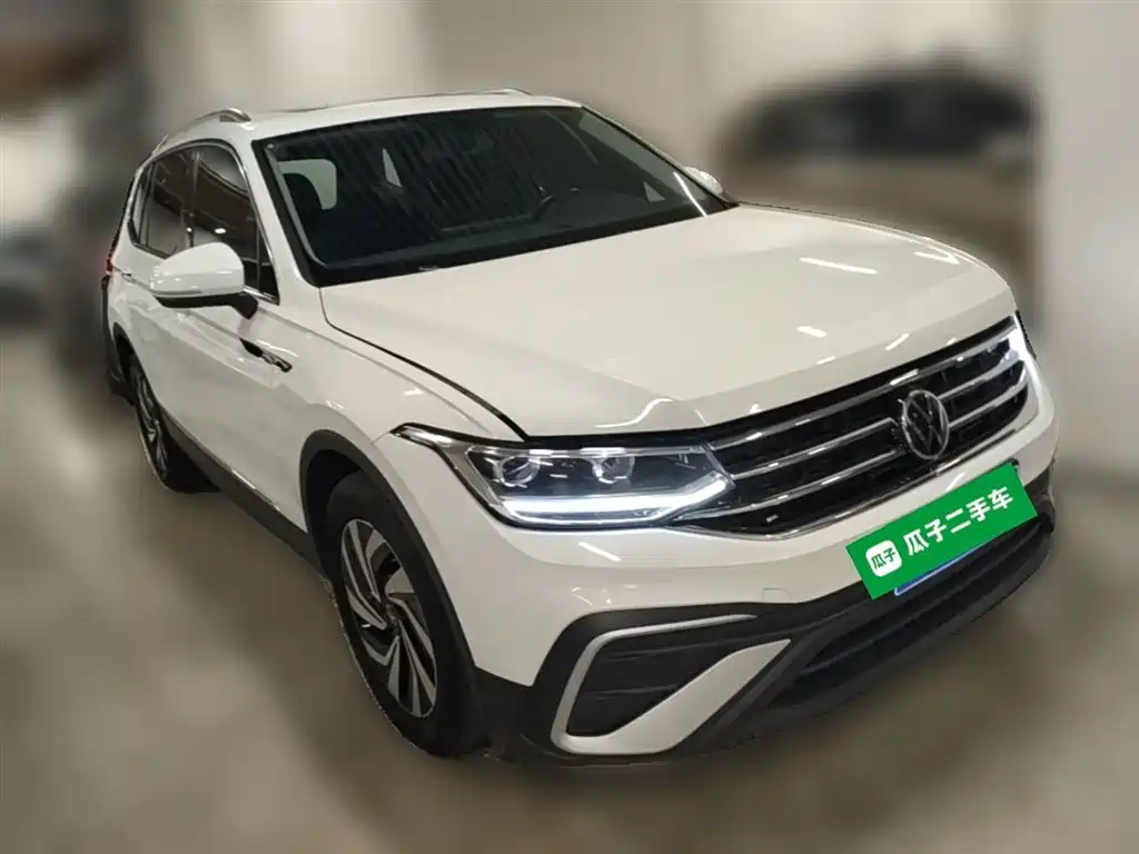 Volkswagen Tiguan L 2024 300TSI Auto 2WD Smart Edition фото 7