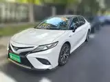 Фото 1 - Toyota Camry