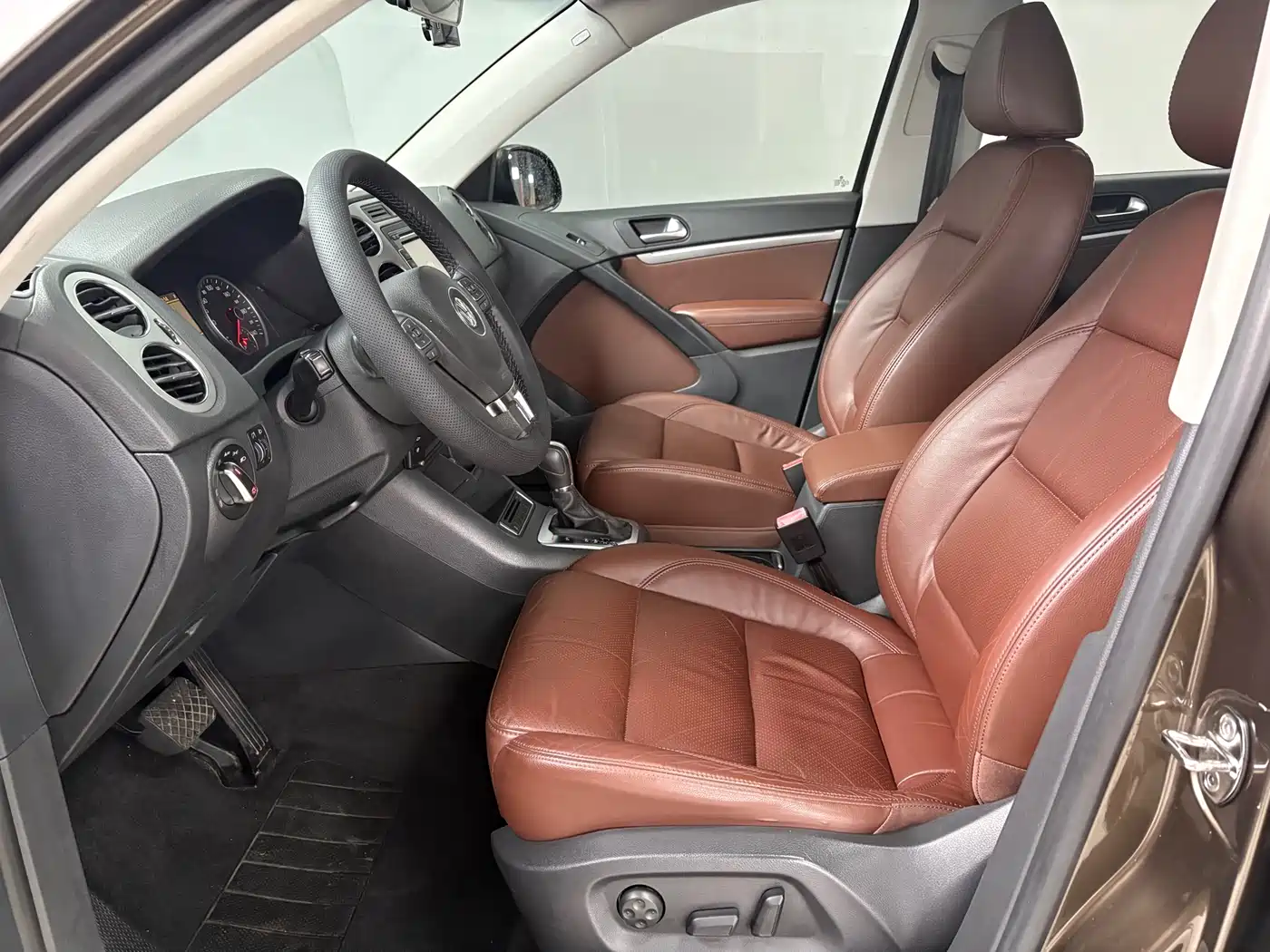 Volkswagen Tiguan 2013 1.8TSI Auto 4WD Luxury фото 4