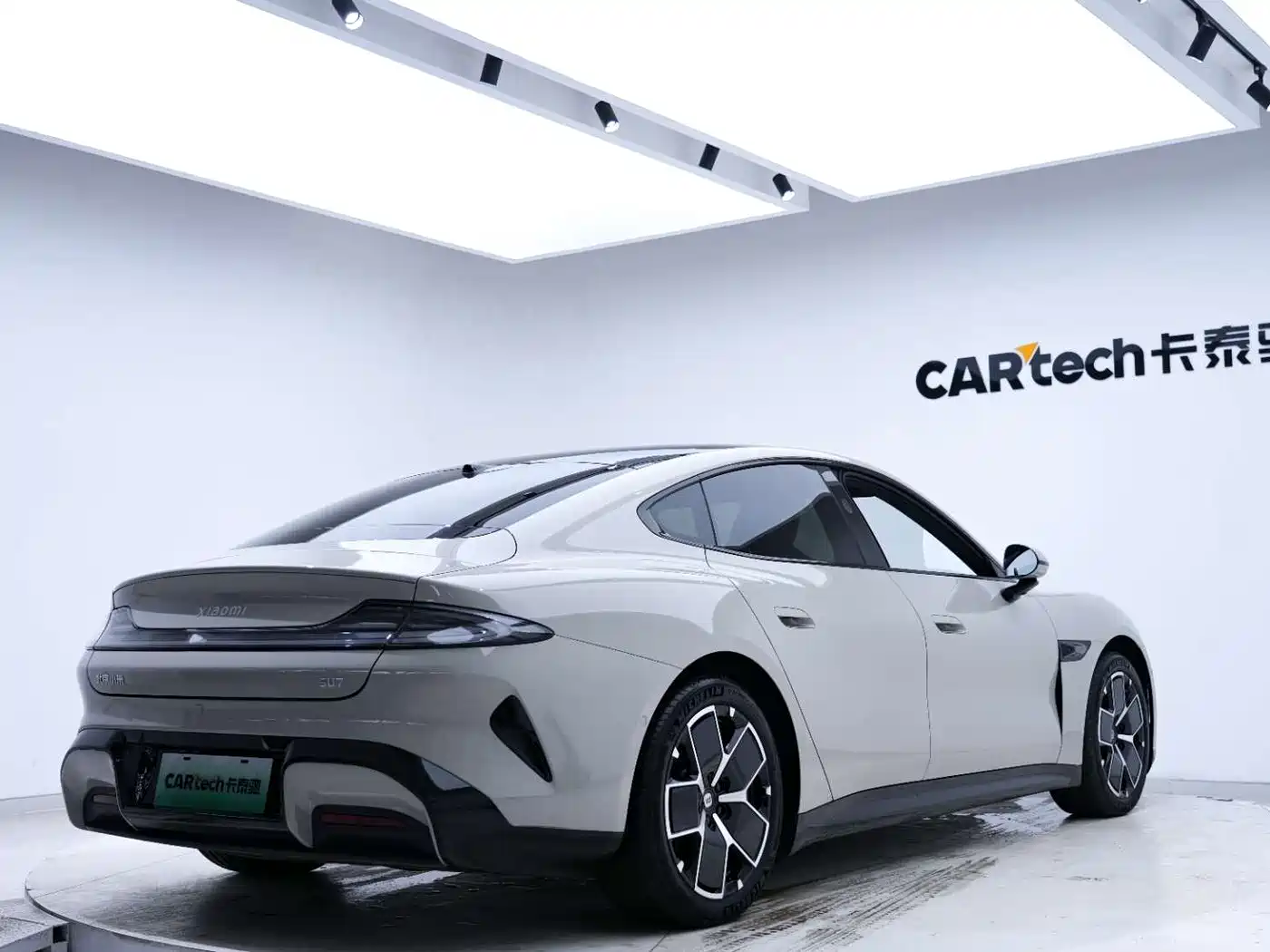 XIAOMI CAR XIAOMI SU7