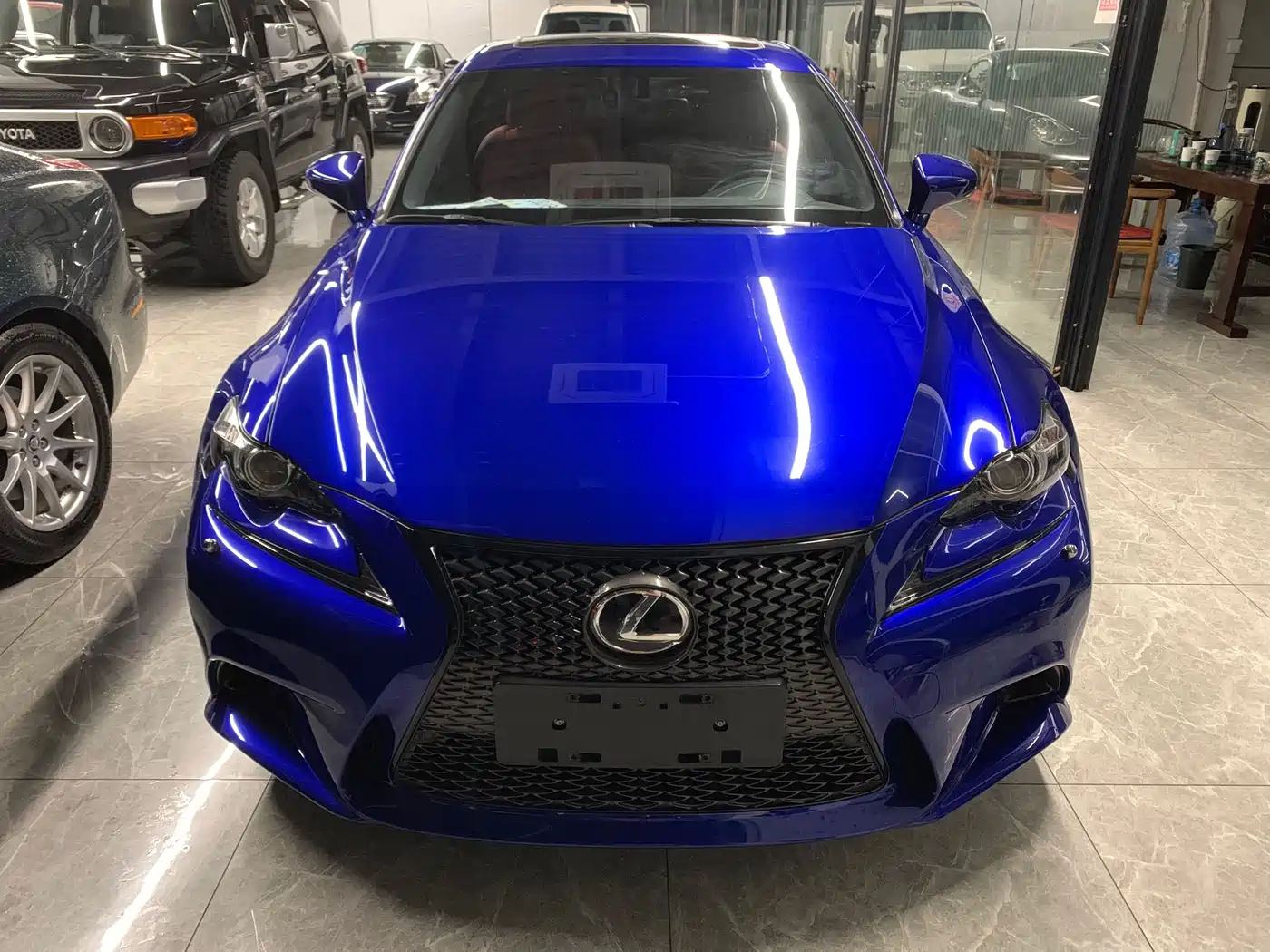 Lexus IS 2015 200t F SPORT фото 2