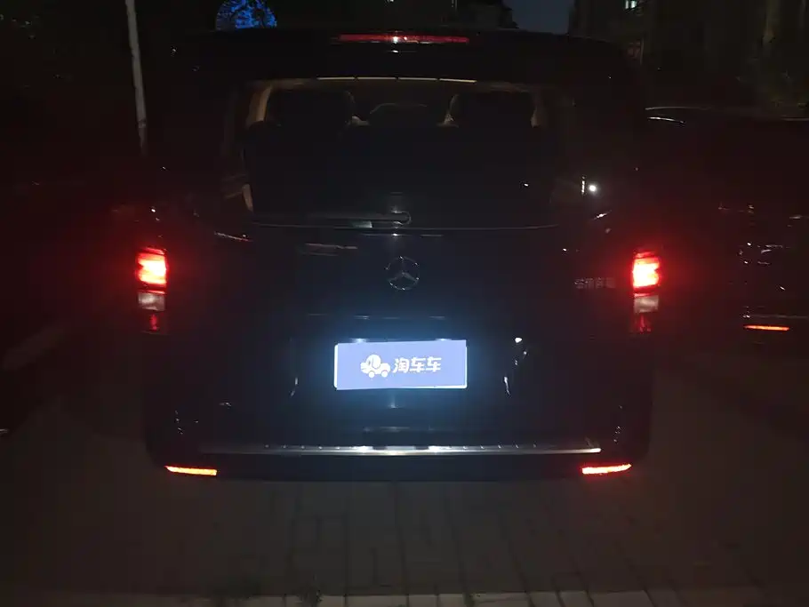 Mercedes-Benz Vito 2020 2.0T Elite Edition (7-seater) фото 4