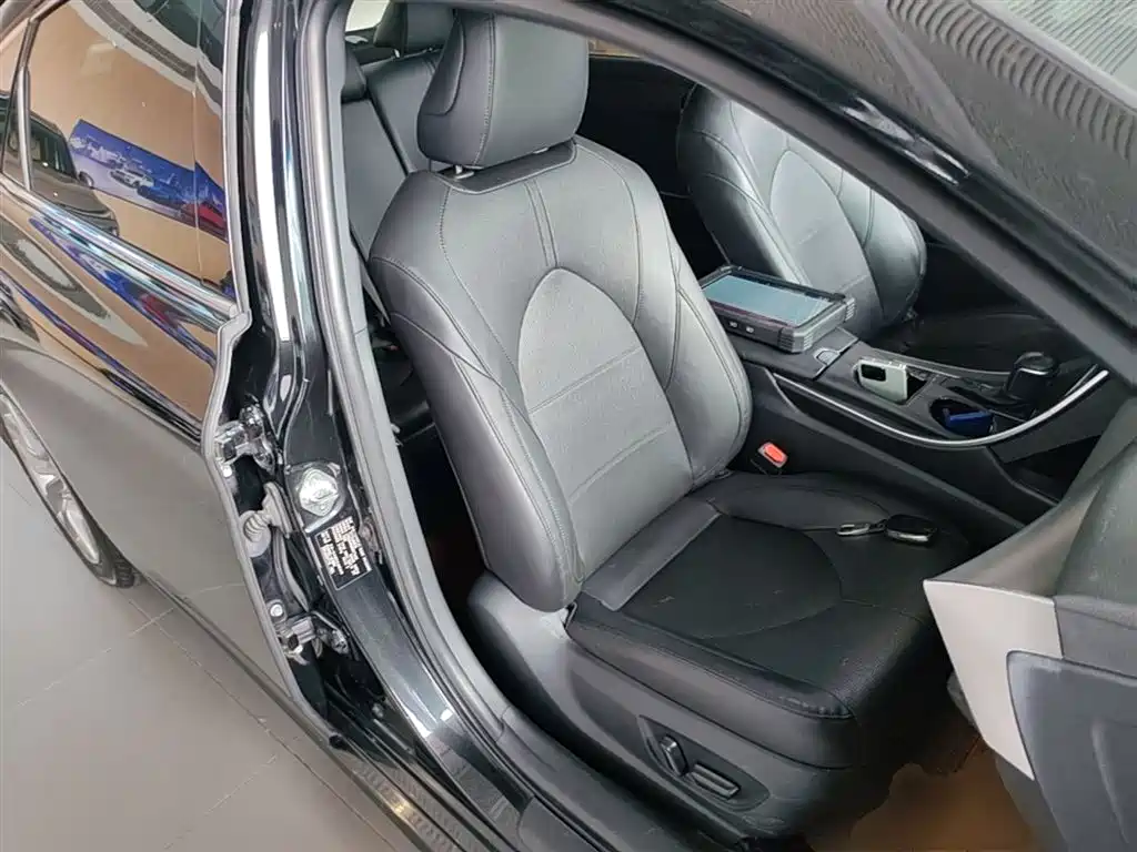 Toyota Avalon 2019 Hybrid 2.5L Luxury Edition China VI фото 25