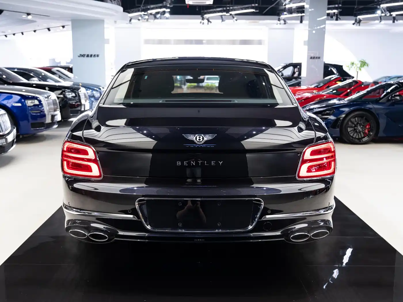 Bentley Flying Spur 2021 4.0T V8 Standard Version фото 15