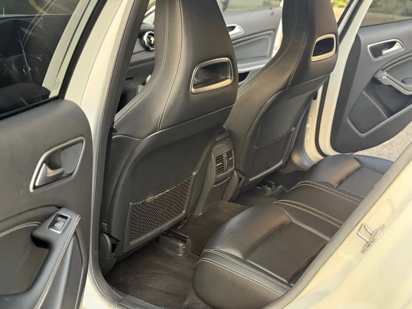 Mercedes-Benz GLA 2018 GLA 200 Dynamic фото 6