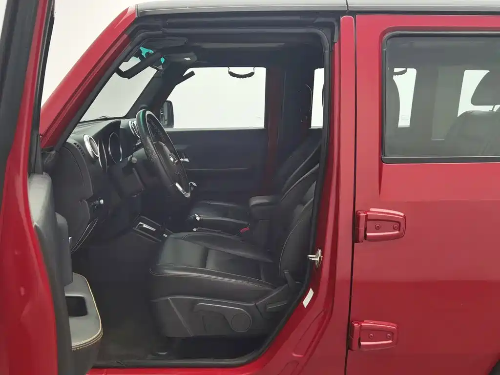 BAIC ORV Beijing Offroad BJ40 2016 2016 Model 40L 2.0T Manual 4WD Premium