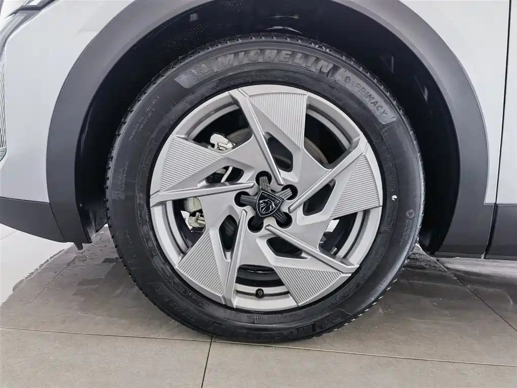 Peugeot 408X 2023 Gravity Edition фото 17
