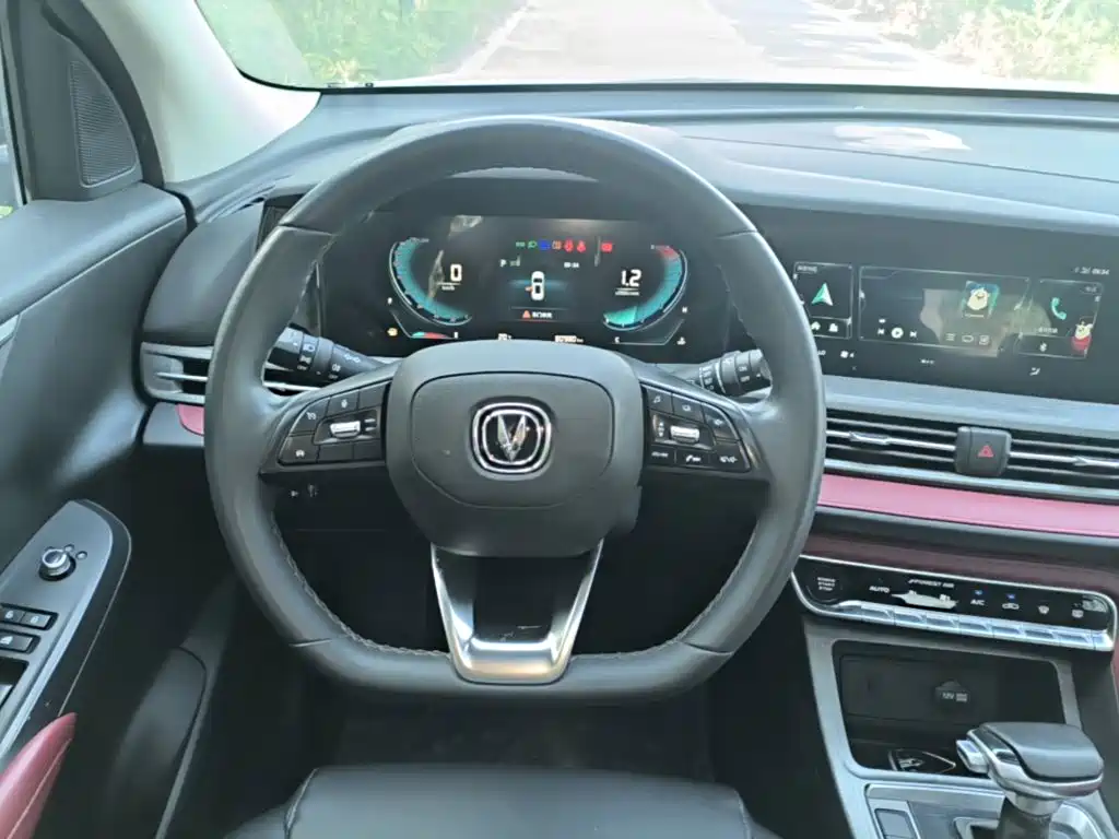 Фото 11 - Changan CS55 PLUS