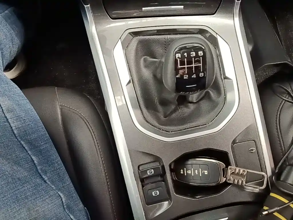 Фото 14 - Haval H4
