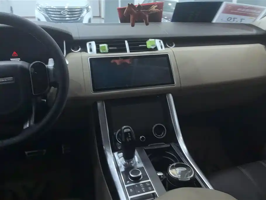 Land Rover Range Rover Sport 2016 Model 3.0 SC V6 HSE DYNAMIC фото 12