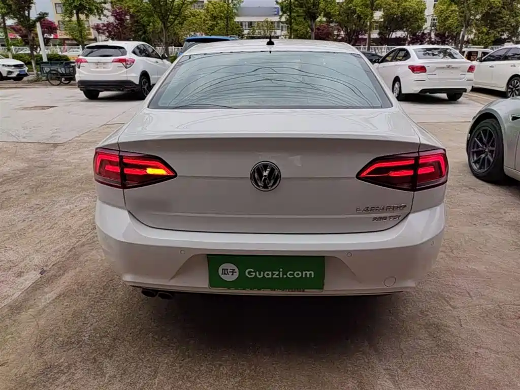 Volkswagen Lamando 2017 280TSI DSG Comfort Edition фото 6