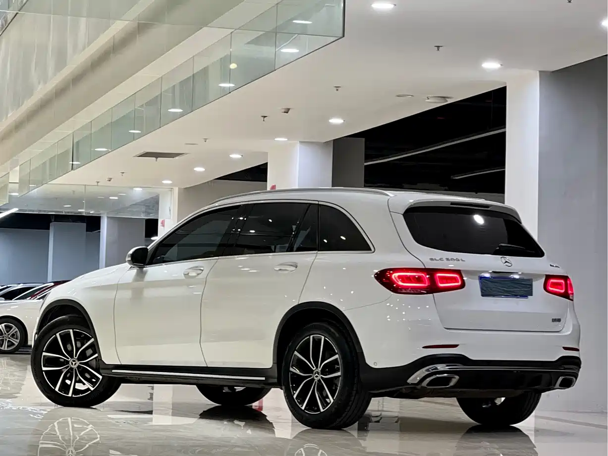 Mercedes-Benz GLC 2021 GLC 300 L 4MATIC Sporty фото 4